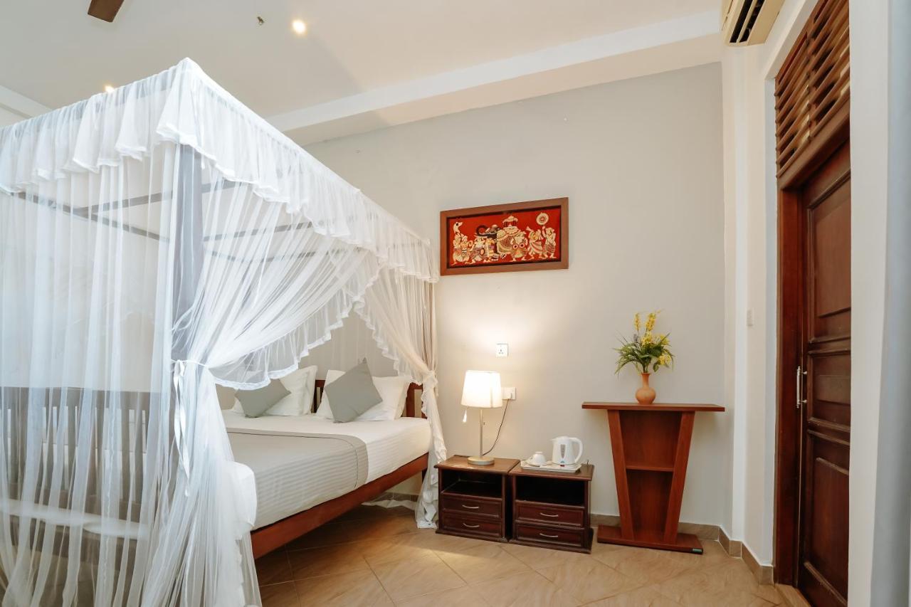 Blue Sky Beach Resort Унаватуна Екстериор снимка