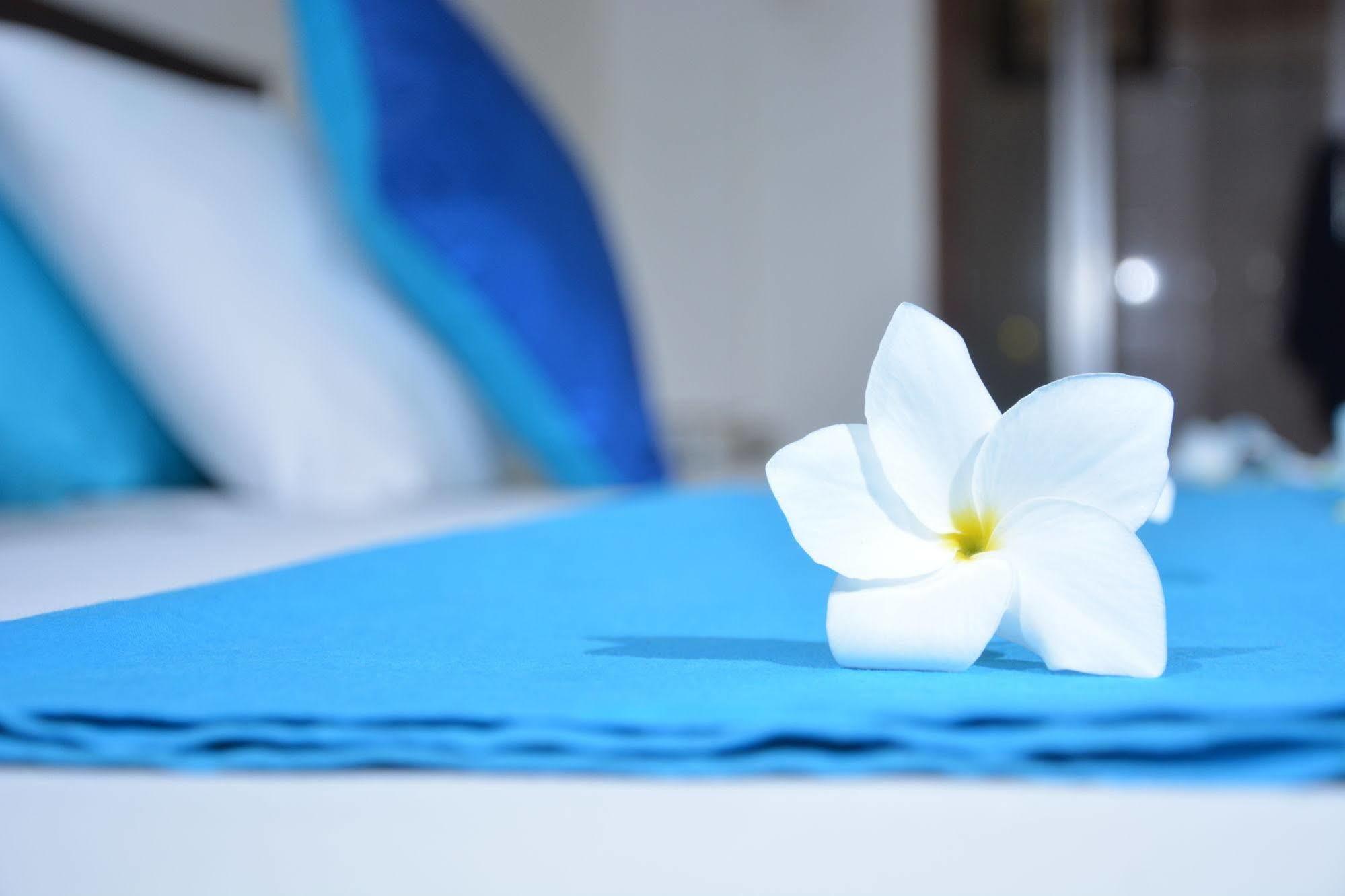 Blue Sky Beach Resort Унаватуна Екстериор снимка