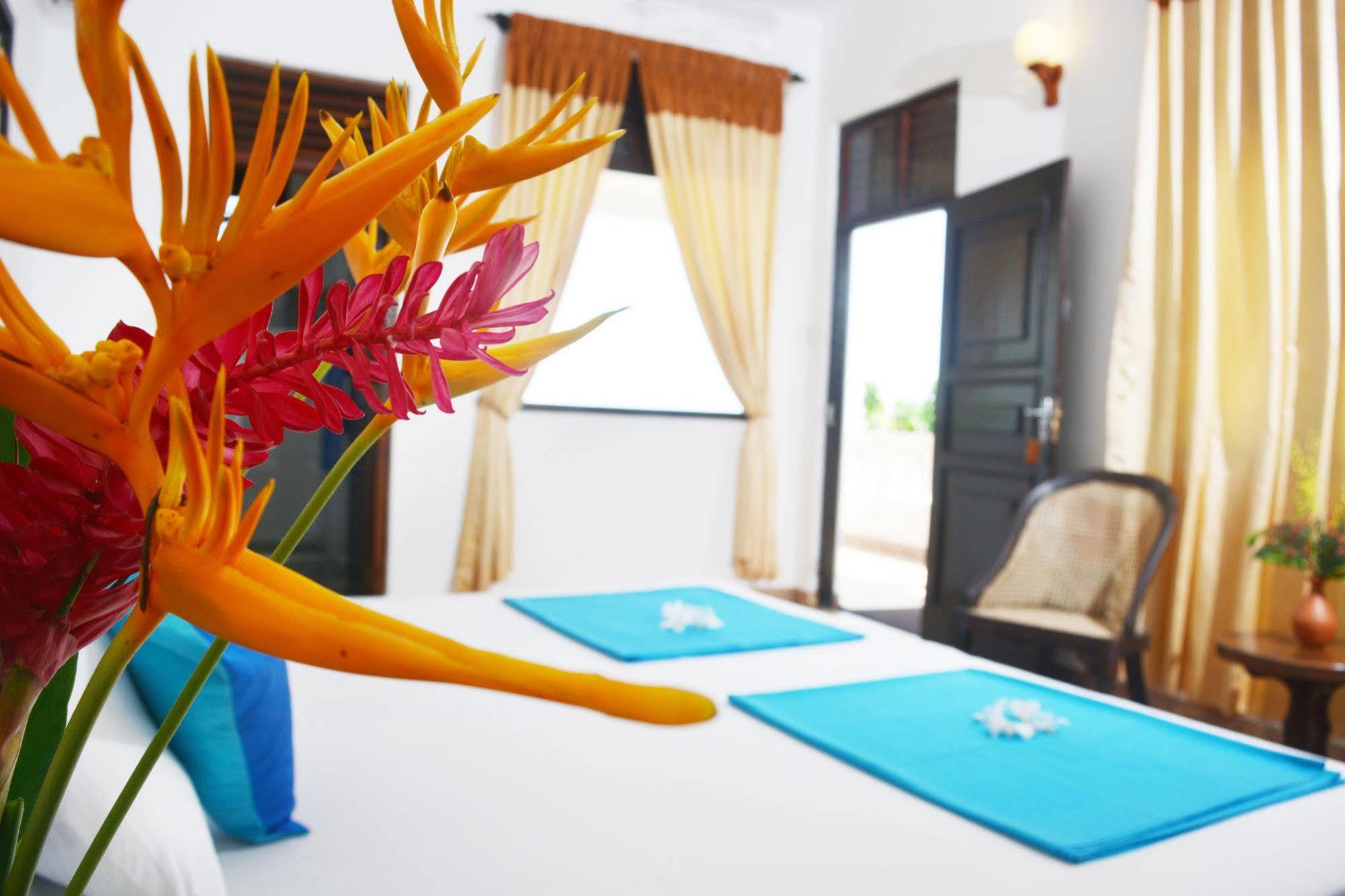 Blue Sky Beach Resort Унаватуна Екстериор снимка